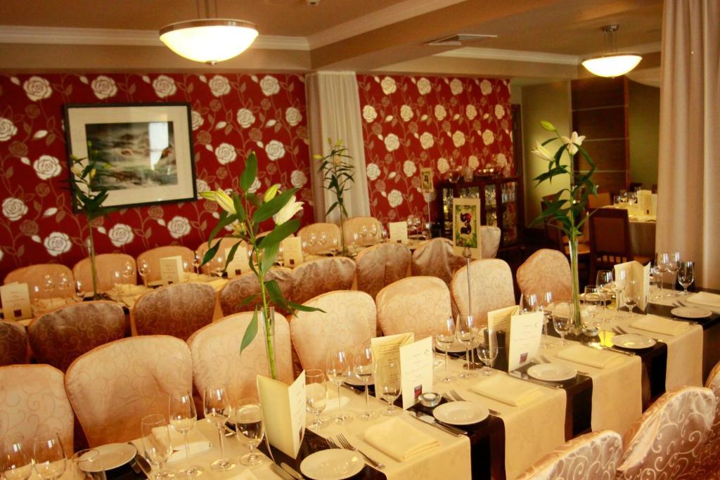 Vaughan Lodge Hotel Lahinch Buitenkant foto