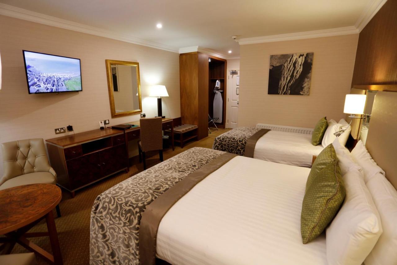 Vaughan Lodge Hotel Lahinch Buitenkant foto