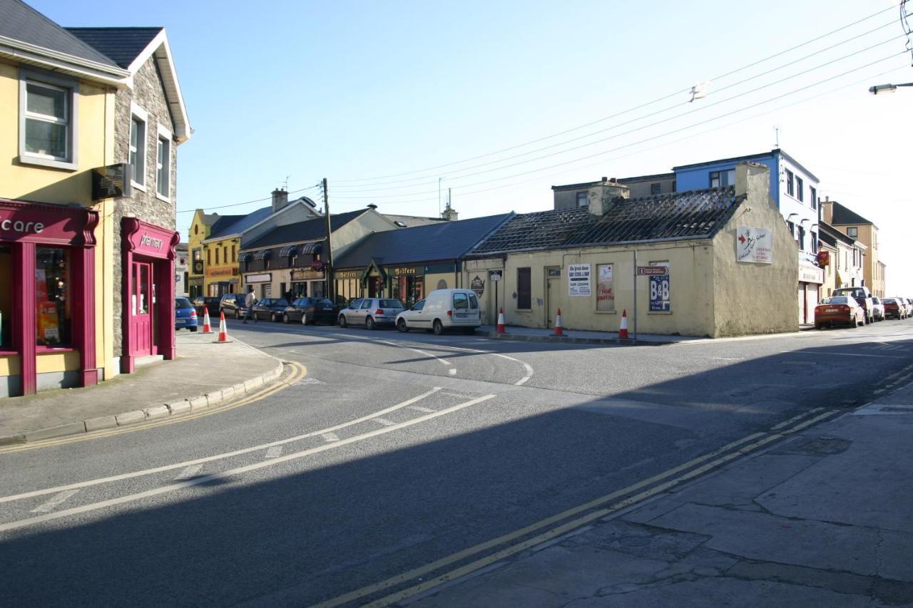 Vaughan Lodge Hotel Lahinch Buitenkant foto